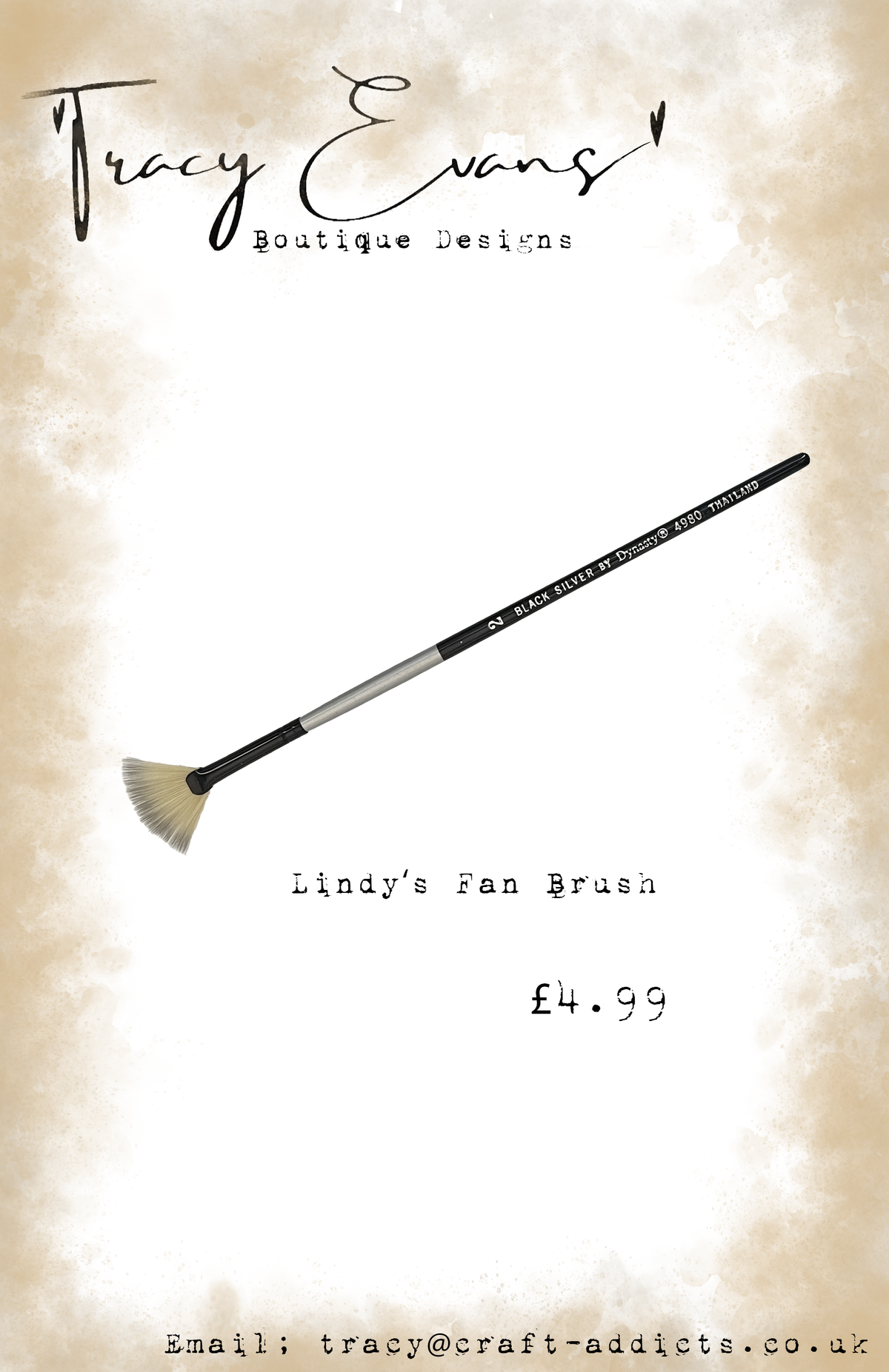 LI058 - Lindy’s Small Fan Brush